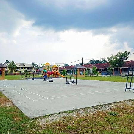 Homestay Melewar 巴力拉惹 外观 照片
